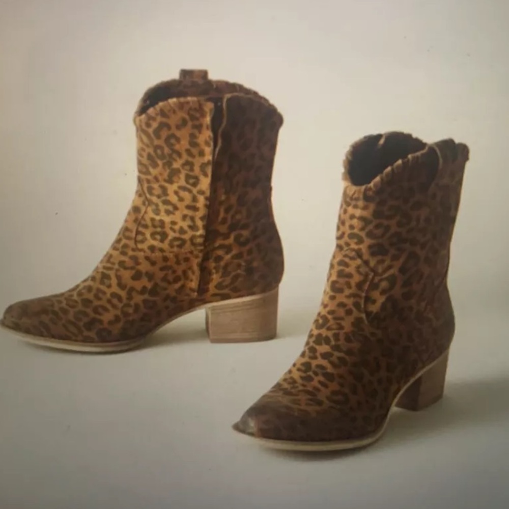 Sundance Whipstitch Boot in leopard.  Sz. 41 - Picture 2 of 9